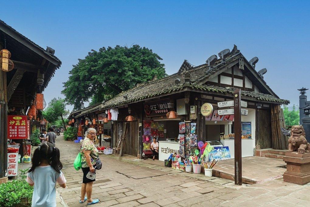 逃出诡异庄园